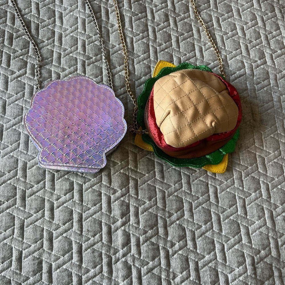Mermaid‎ scallop shell purse and Burger Purse